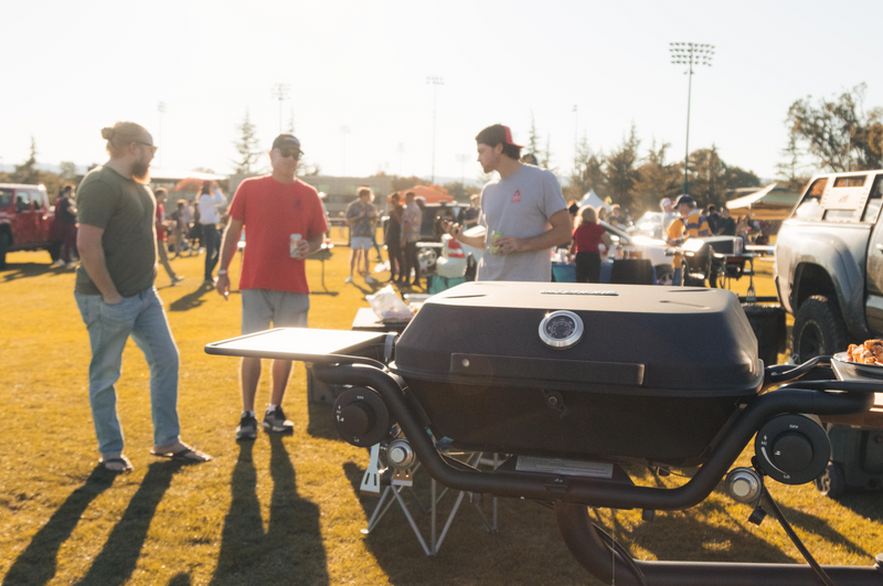 Load image into Gallery viewer, F-20 Hitch Mounted Propane Grill
