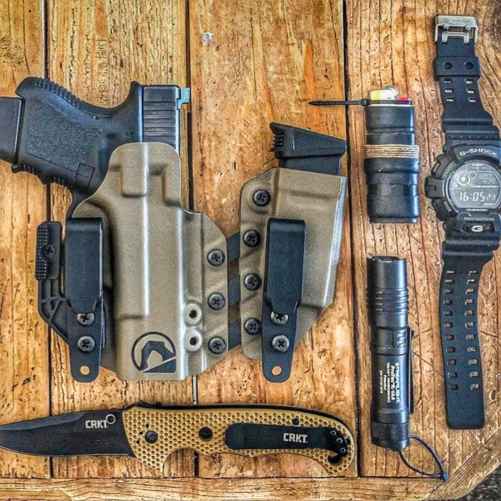 Load image into Gallery viewer, Survival Kit Lighter - Fire Starter outfitted with supplies.
