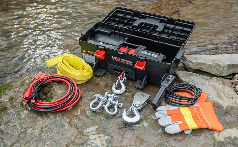 Load image into Gallery viewer, Trojan 4,000lb 12v Portable Utility Winch - Synthetic Rope
