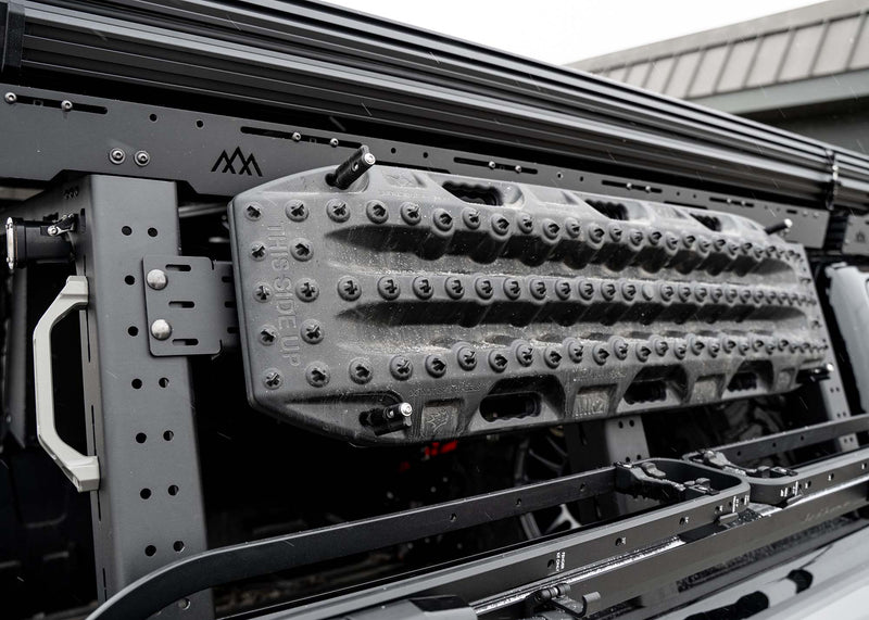 Load image into Gallery viewer, Universal Dogbone Aluminum Traction Board Mount
