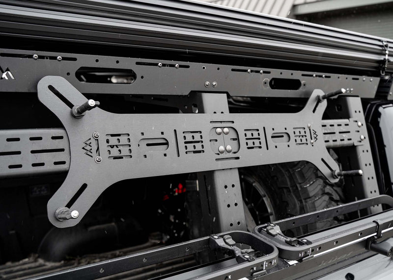 Load image into Gallery viewer, Universal Dogbone Aluminum Traction Board Mount
