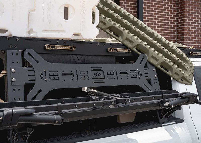 Load image into Gallery viewer, Universal Dogbone Aluminum Traction Board Mount
