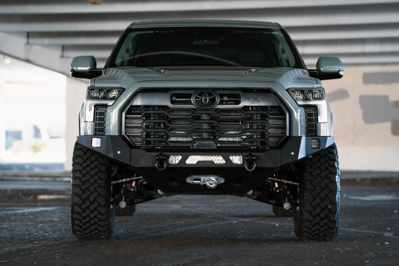 Load image into Gallery viewer, DV8 Offroad 22-23 Toyota Tundra MTO Series Front Bumper
