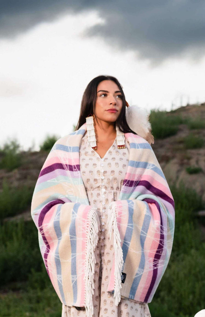 Load image into Gallery viewer, Hunaaneeká (Spring)
