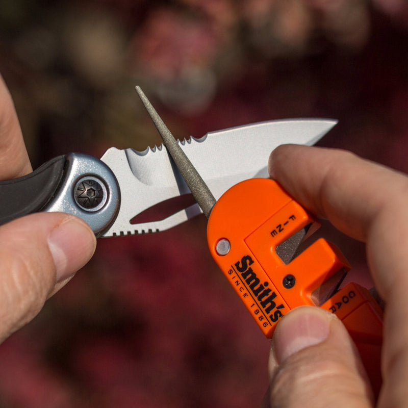Load image into Gallery viewer, Smith&#39;s Pocket Pal Knife Sharpener
