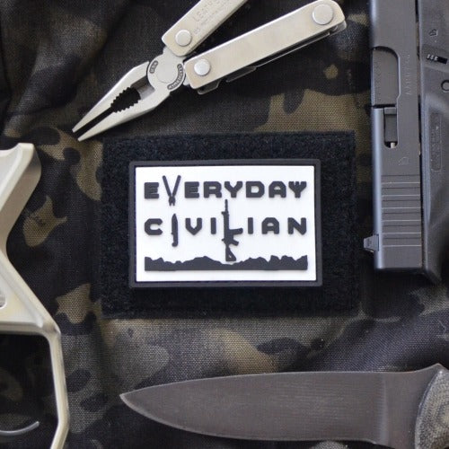 Load image into Gallery viewer, Supply &quot;MacGyver&quot; Patch Kit: Everyday Carry items for improvising in tasks completions
