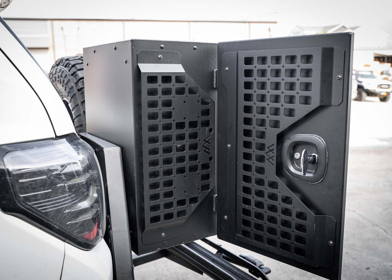 Load image into Gallery viewer, Universal Adventure Storage Box (19x28x15)
