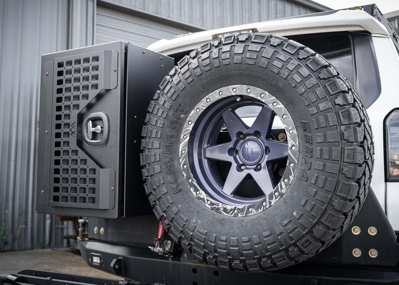 Load image into Gallery viewer, Universal Adventure Storage Box (19x28x15)
