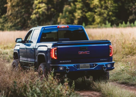 Load image into Gallery viewer, GMC - 2500/3500 (2015-2019) Rear Bumper
